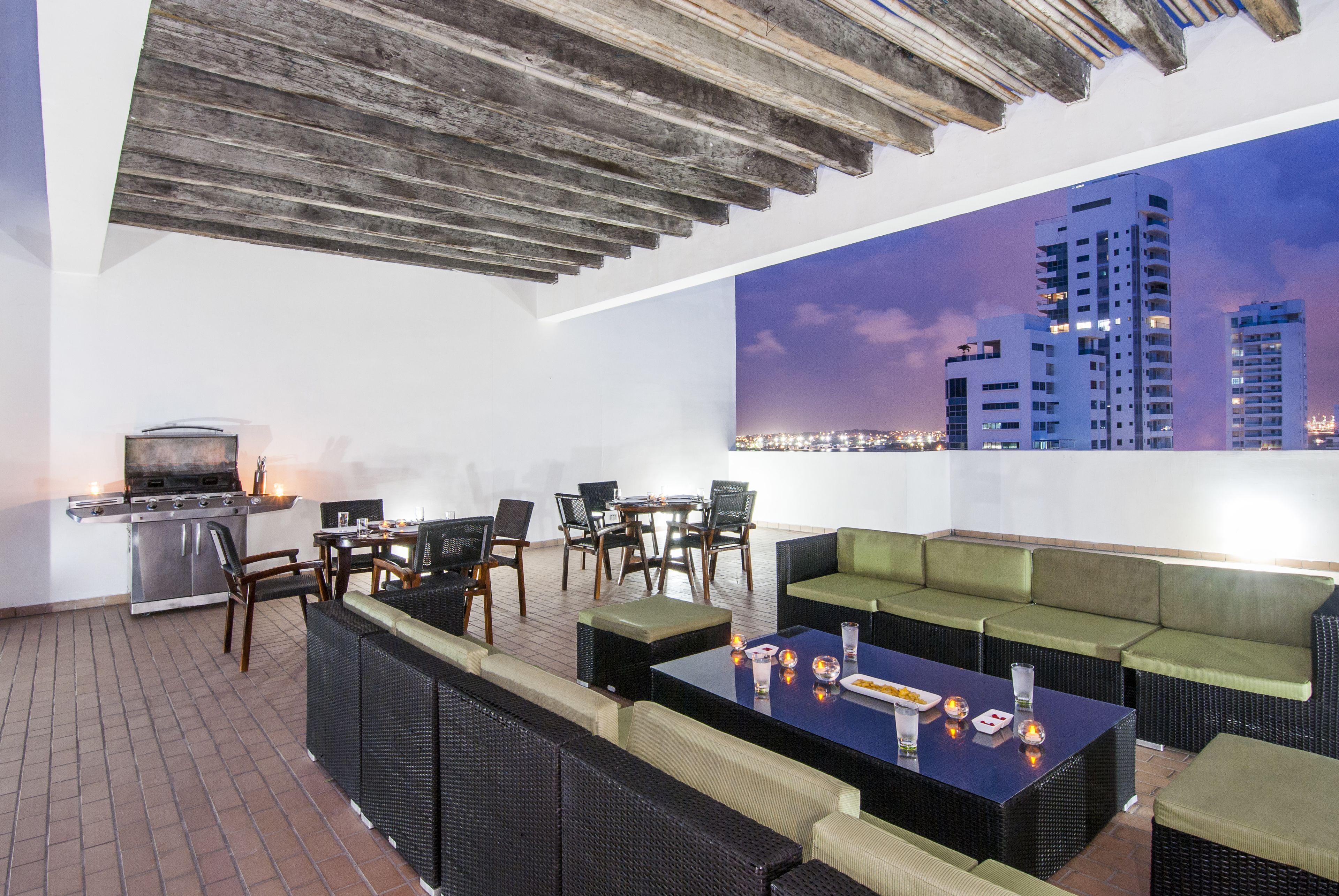 Travelers Orange Cartagena