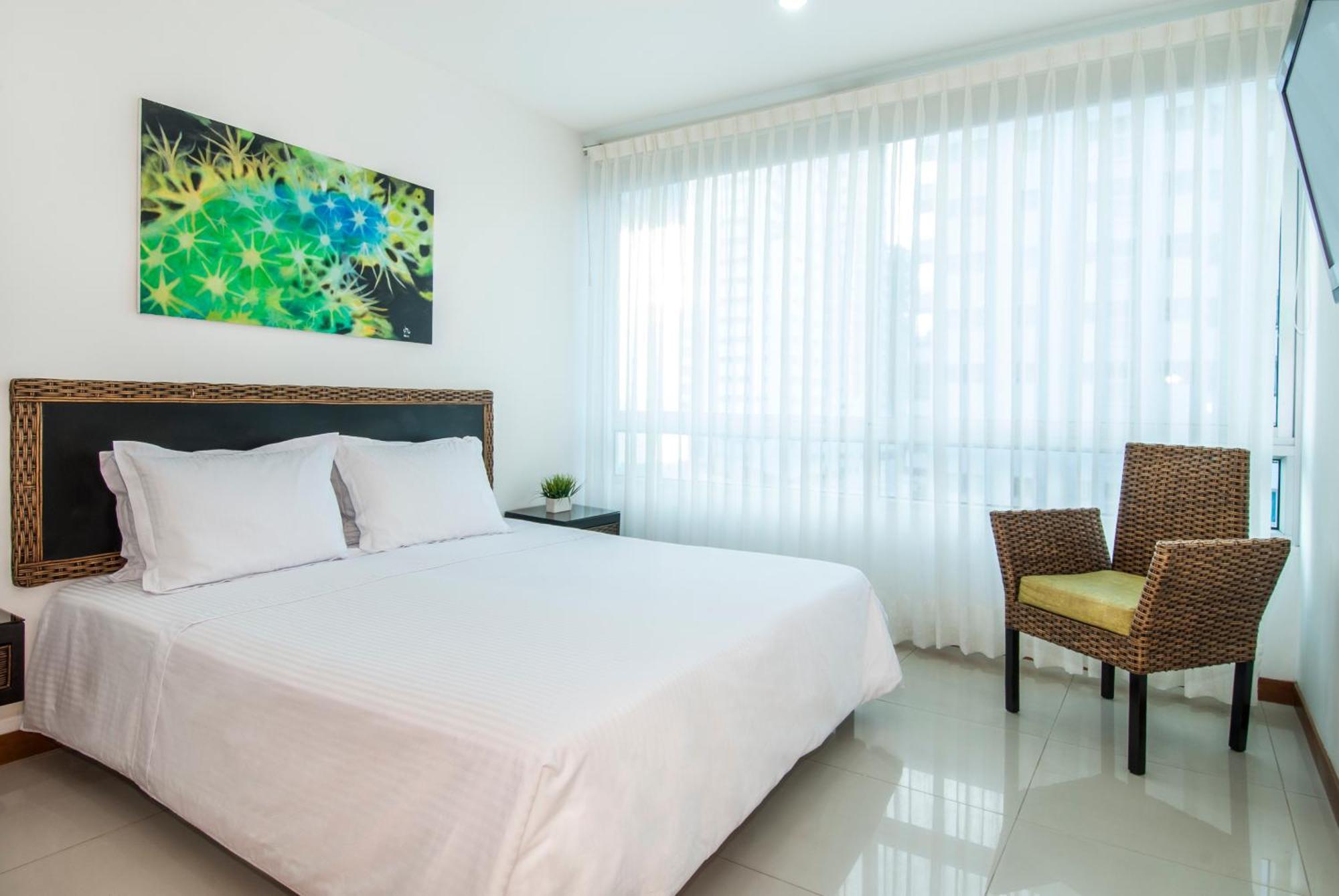 Travelers Orange 3*