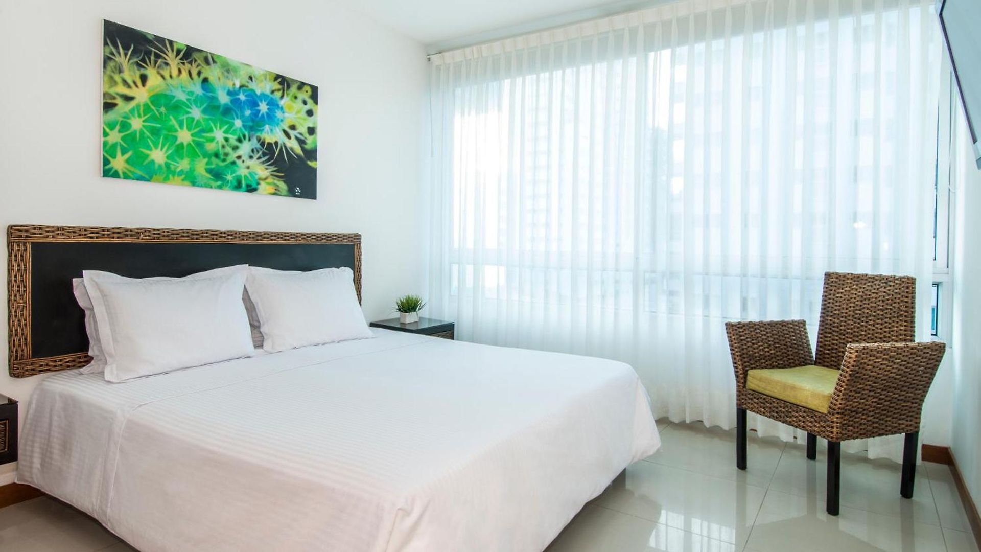 Travelers Orange Cartagena 3*