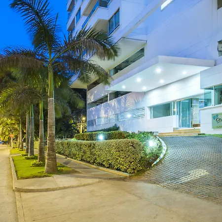 Travelers Orange Cartagena 3*
